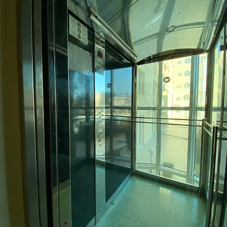 Vechna R 7 Sunny Apartamento